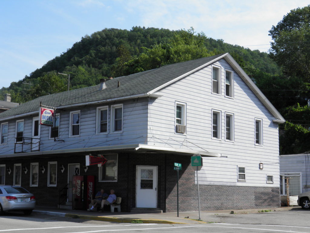 Alma Hotel, Restaurant & Bar Wisconsin Great River Road